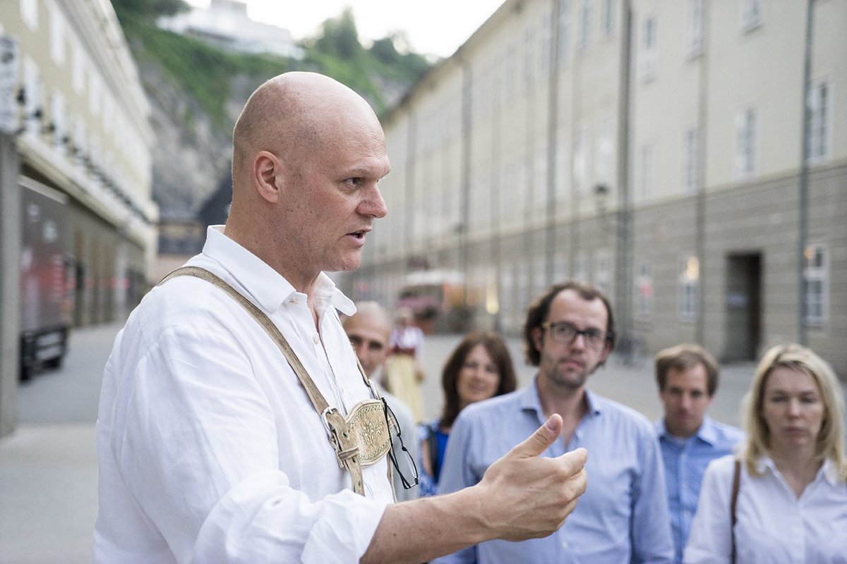 During our evening city tour, Andreas Spechtler, founder of #SiliconCastles, proved that he could also easily start a career as a tour guide when he shared his extensive knowledge of the city's history ⛪️ #SEA19

#StartupExecutiveAcademy #startuplife #Salzburg #stanfordgsb