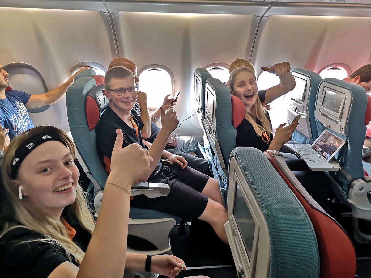 NDBdarts's tweet photo. 🇳🇱 EC Youth 2019 Turkey 🇹🇷

De Nederlandse ploeg is klaar voor de reis naar Ankara ✈️

🛫 Ready for take-off 🛬 https://t.co/5Qg51ZBkER