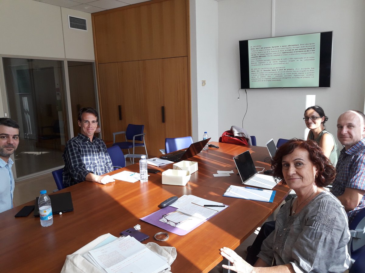 frontespo's tweet photo. FRONTESPO ha obtenido financiación del @CienciaGob y la @AgEInves para una segunda fase del proyecto (2019-2022). Con ese motivo, varios miembros del equipo se han reunido en @letras_ulisboa el pasado día 3, en vísperas del #LAPI2019, para planificar los próximos meses de trabajo https://t.co/sQ9HSQ02Ag