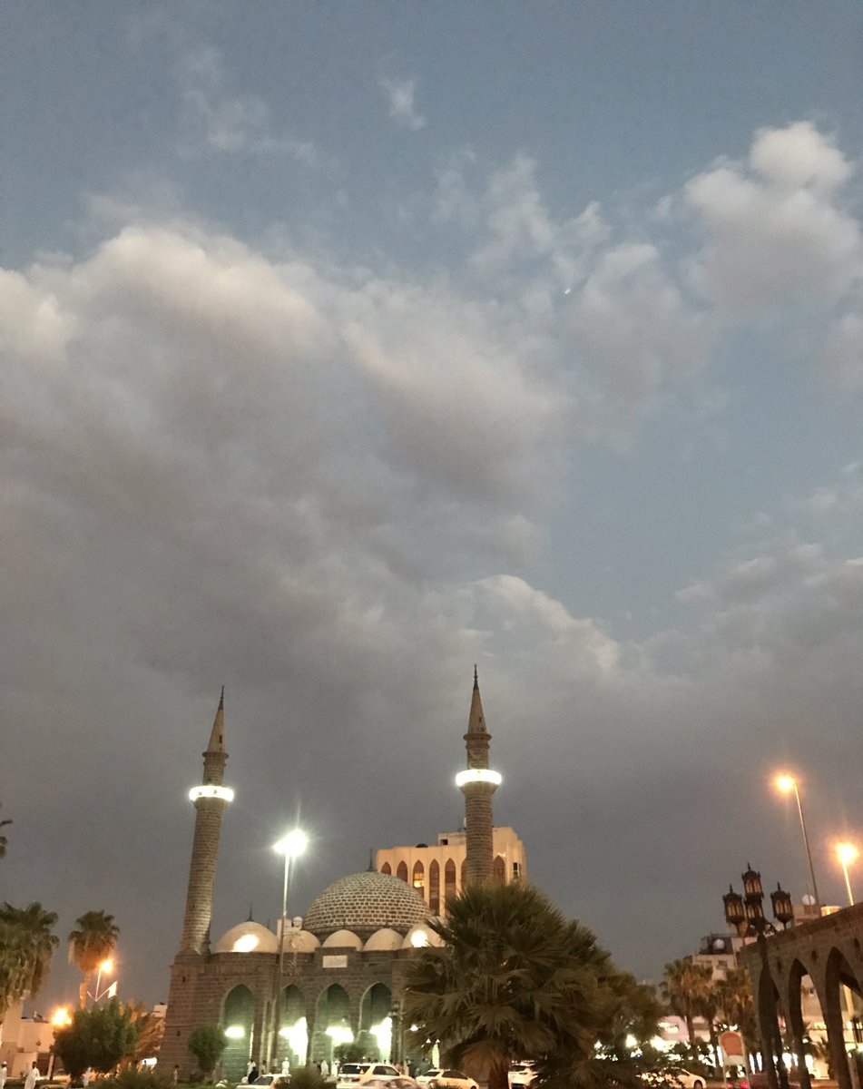 nadialdarb's tweet photo. ضمن المسار السياحي في #اجازتي٤ نفذت أ. خديجة سويد زيارة لمسجد العنبرية،  في المدينة المنورة وهو المسجد الذي أنشأه السلطان العثماني عبد الحميد الثاني عام 1908م،ليكون جزءا من مشروع محطة المدينة المنورة التي هي اخر محطة من محطات سكة حديد الحجاز @Media_M_E @nsclubs @sabyaedu https://t.co/18ryivYw8p