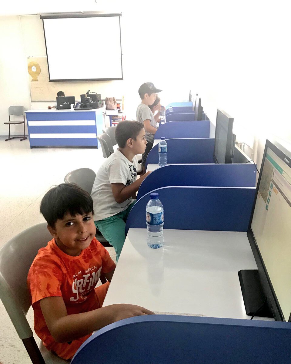 trakya_koleji's tweet image. Yaz spor okulu öğrencilerimiz robotik kodlama dersimizde Code.org programındaki kendi yaş seviyelerine uygun kodlama aşamalarını tamamladılar.
#yazokulumuseviyorum #robotikkodlama #robotrak #codeorg #kodlamaeğitimi #trakyakoleji #mutluçocuklar @trakya_koleji