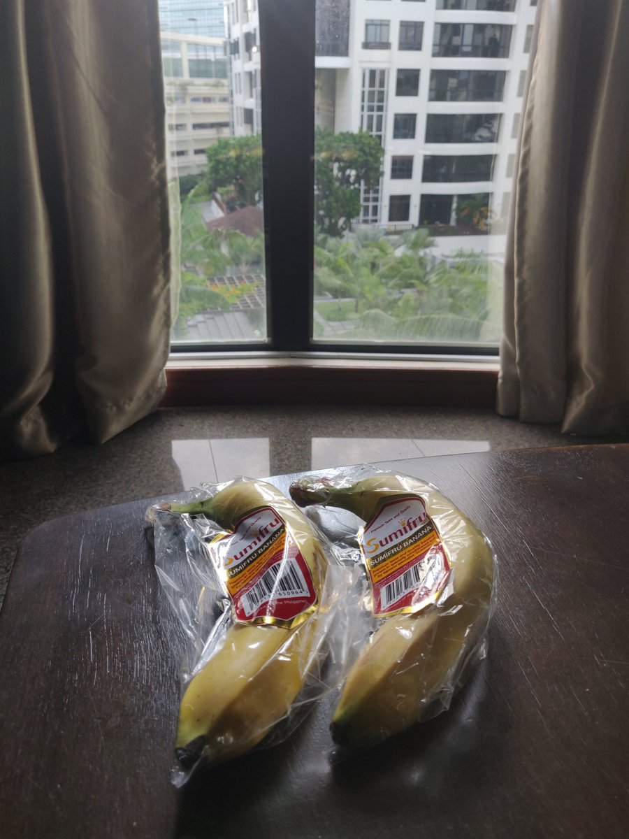 TravelerPrash's tweet photo. We need SMART decisions not revolutionary. Why was this plastic cover needed for a fruit? Be smart guys!
#EnvironmentalJustice #reduce #reuse #recycle #saveplastics #ecofriendly #Singapore https://t.co/4HSFZSa1a7