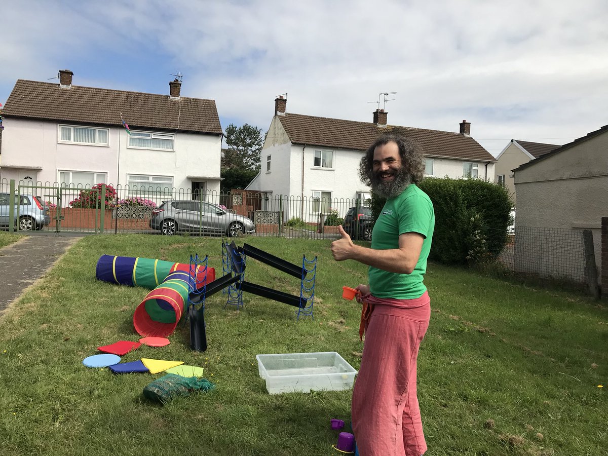 KeyCreateWales's tweet image. Come along to our session this morning, outside and inside #Play for the little’uns on this #SunShineyDay  till 12 every Tuesday @angiemation @jellieonaplate  @VALEFIS