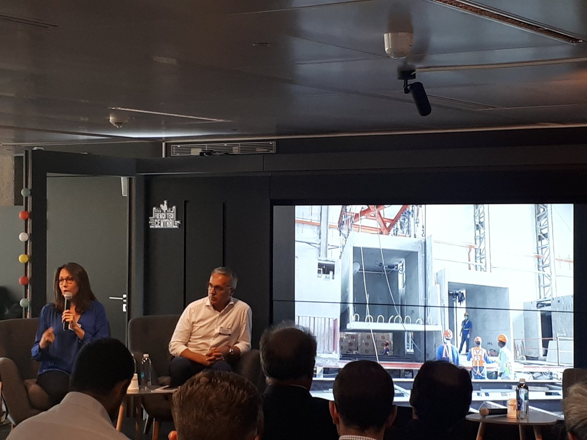 Bouygues_C's tweet image. Le #MID ça continue avec un retour d&apos;expérience d&apos;Aurélie Cléraux sur le projet de Clement Canopy, les 2 plus hautes tours réalisées en construction #modulaire béton à #Singapour