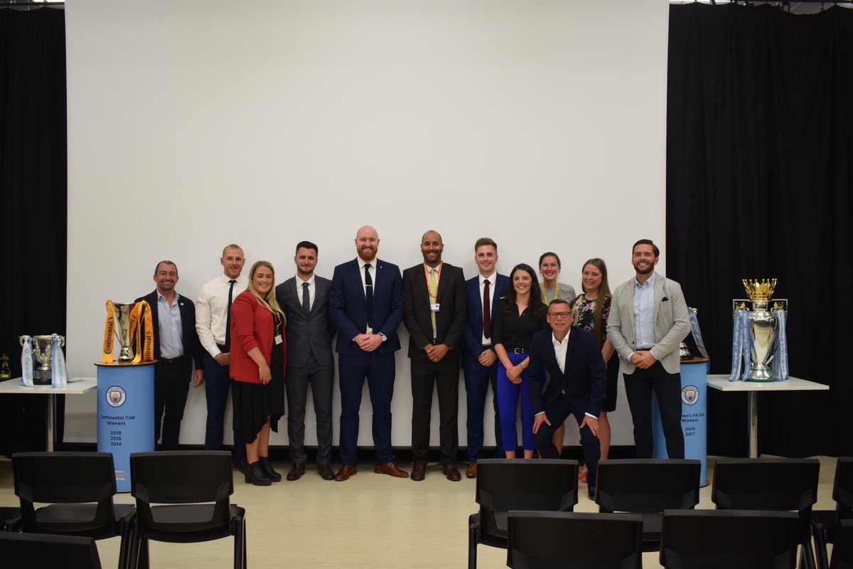 An amazing evening celebrating the sporting success of the <a href="/CheadleHulmeHS/">Cheadle Hulme High</a> students. Well done to all not just on success but in participation in all sports across <a href="/LaurusTrust/">Laurus Trust</a> Thank you <a href="/CHHSPE/">CHHS PE</a> staff for a great night &amp; the brilliant <a href="/willperryTV/">𝐖𝐢𝐥𝐥 𝐏𝐞𝐫𝐫𝐲</a>  &amp; Bryan Redpath for attending