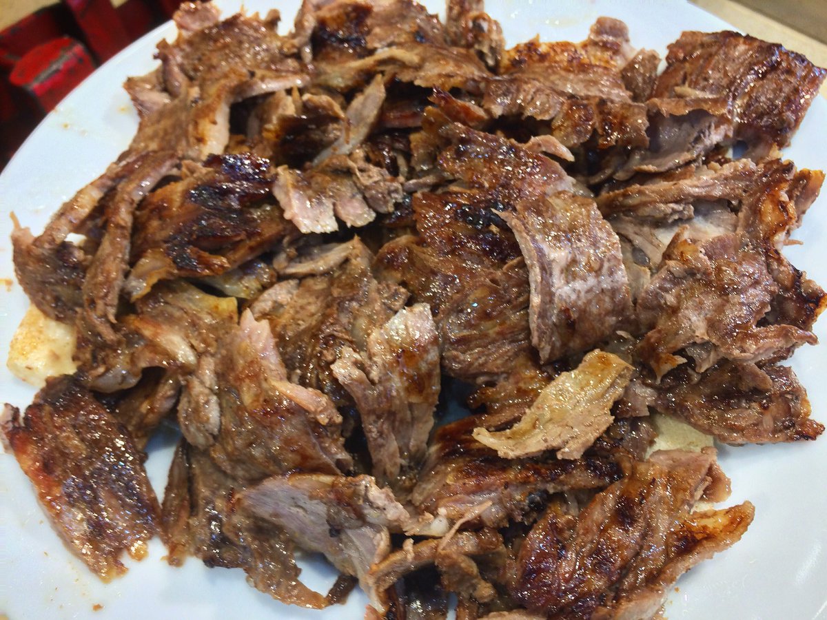 trabzondonerr's tweet photo. #istanbul #kucukcekmece #cennetmahallesi #trabzondoner #trabzondoneri #mekan #restaurant #lezzet #yummy #yemek #doner #kebap #donerkebap #etdöner #yaprakdoner #eat #eating #nefis #food #mekan #mutfak #gurme  #instagood #instafood  #trabzon #arakli #akcaabat #surmene #trabzonspor https://t.co/Go2947ZXmH