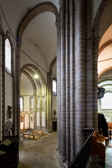 Église Sainte-Croix in Quimperlé (Dennis Aubrey) dlvr.it/R8473d