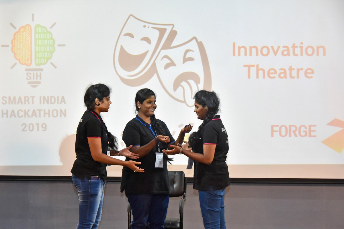FORGE_FORCE's tweet photo. To de-stress the participant teams of @SIH2019, FORGE organized Innovation Theatre, where participants performed a creative skit that emphasized on the problem and solution concepts and the value deliverables to the end-user. #SIHHatFORGE #SIHH #SIHhardwareedition https://t.co/5tthQCJc5J