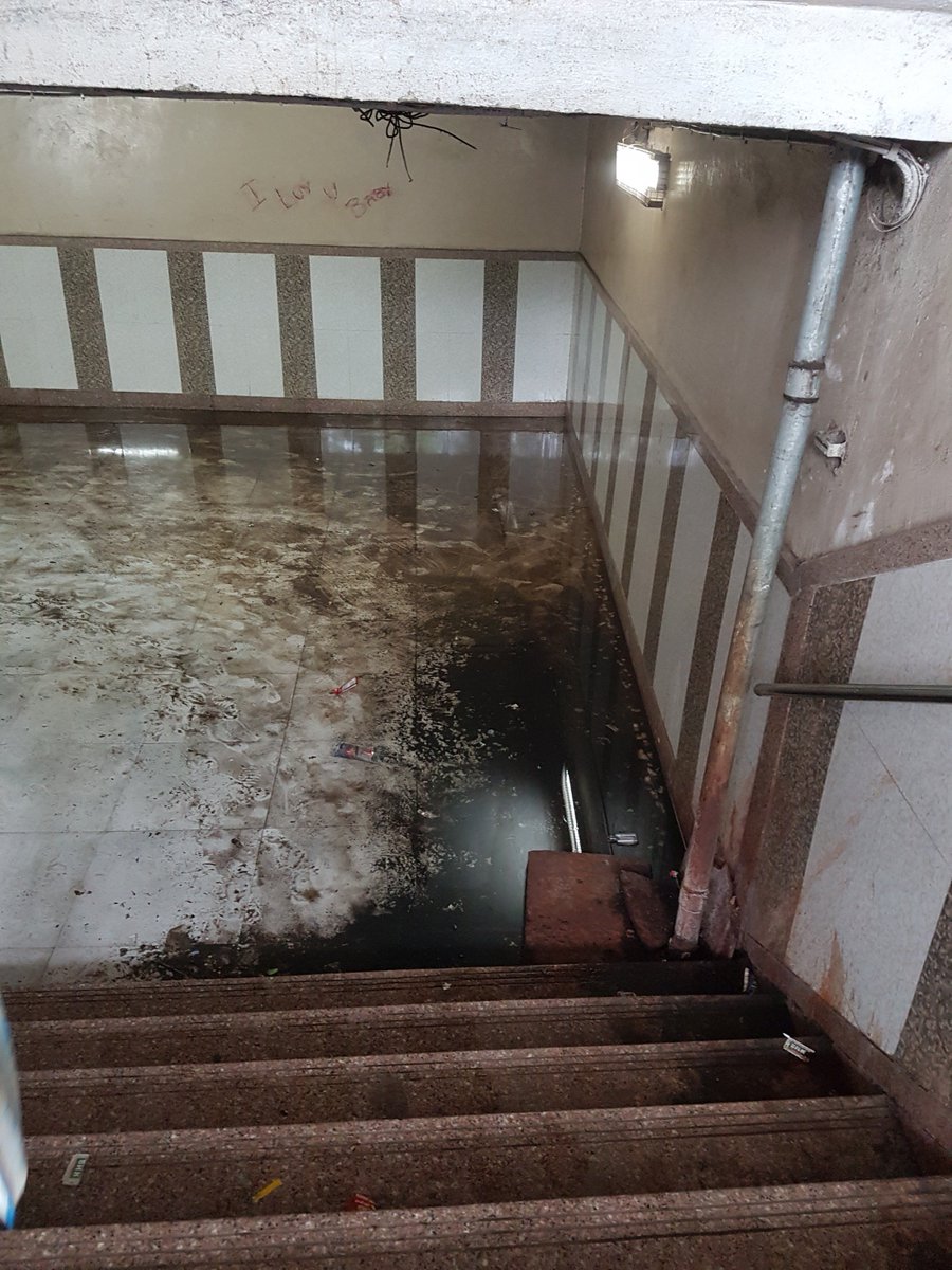 vijaythacker's tweet image. Follow up on my earlier tweet on 21st and 25th June......no progress seen in clearnup - why wouldn&apos;t people then cross road and avoid subway? see the filth in subway next to HP Petrol pump Sion East. @HealthMcgm @MCGM_BMC @MumbaiPolice @CPMumbaiPolice @Dev_Fadnavis @AUThackeray