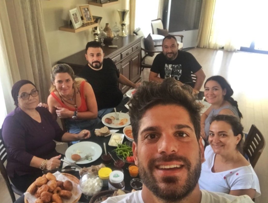 BoraEdinResmiFP's tweet photo. #Survivor2019 dan sonra da devam eden arkadaşlık!👊🏼💞 #SedBor https://t.co/nndX8xl7Mf