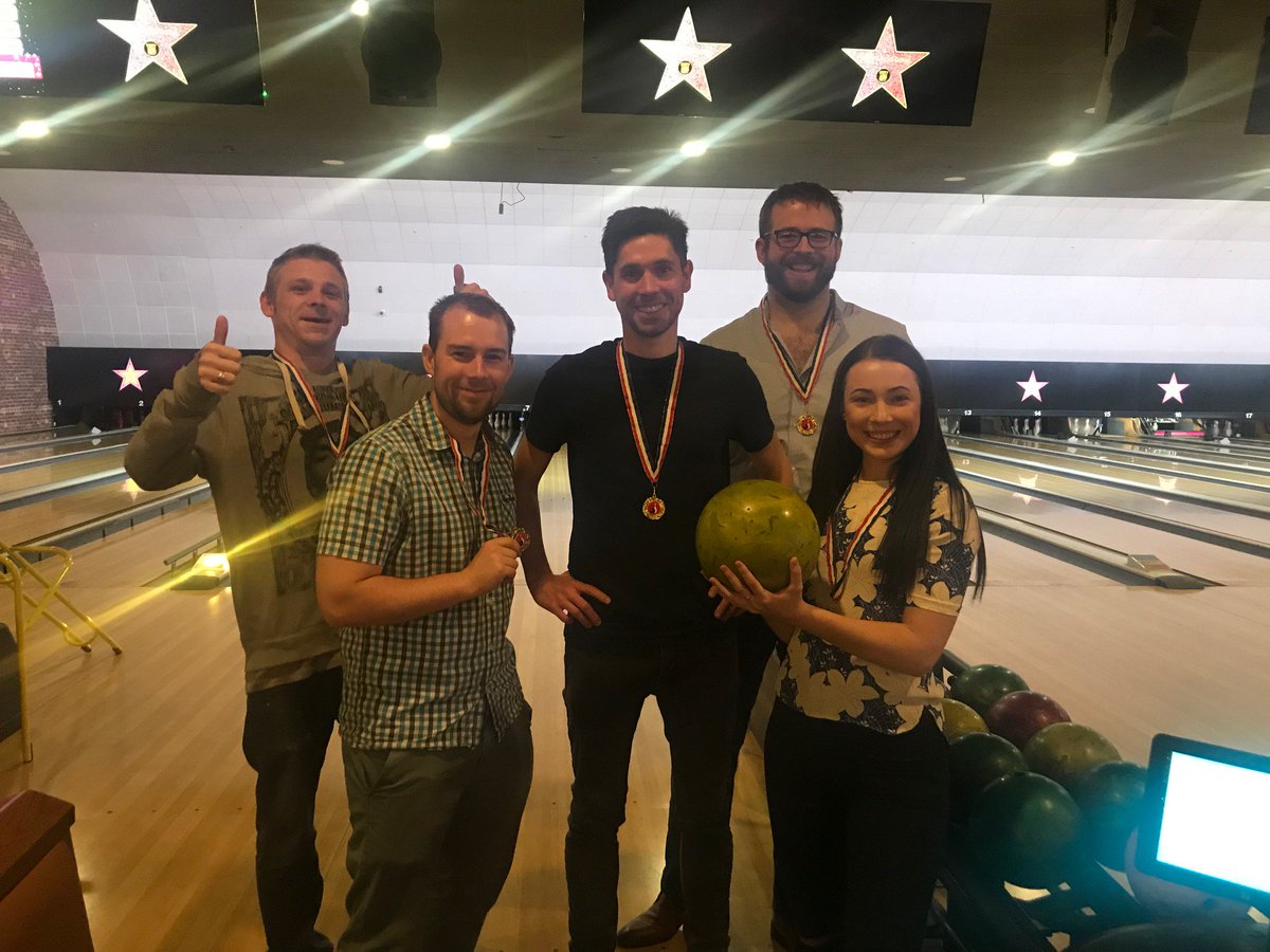 DatasymUk's tweet photo. This is how we roll! 🎳 Great night with the @Datasym team @HollywoodBowlUK. Top scores & great colleagues! #allstars #bowling #teambuilding #allworknoplay #strike #spare #split #datasym 🎳 https://t.co/2FZgYUba4y