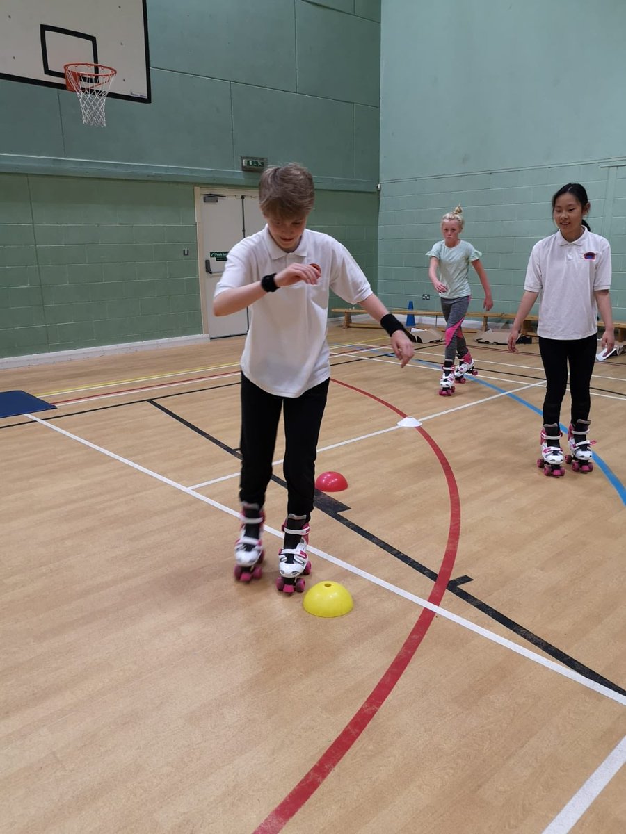 Year 7 getting in on the roller skating action and having a fab time.