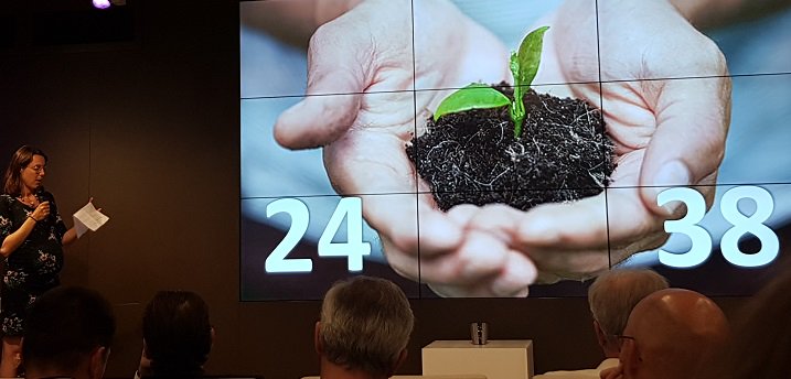 blconsultants_'s tweet photo. 👍Félicitations pour la belle actualité de @fond_Emergences qui porte haut les valeurs de l’#entreprenariat social sur notre territoire du #GrandLyon :🐝39 entreprises engagées, 24 projets accompagnés, plus de 40000 bénéficiaires! Une dynamique qui s’amplifie ! #compétences #RSE https://t.co/xD4FpBgOrf