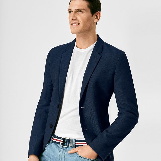 Kann man von Casual bis Classy tragen.

Sakko von HUGO : 21174700

go.hirmer.de/neu

#hirmer #munich #muenchen #outfitforyou #outfitinspo #menswear #menstyle #mensfashion #style #fashion #streetwear #instagood #model #streetstyle #ootd #photoofth… ift.tt/2S3nLb2