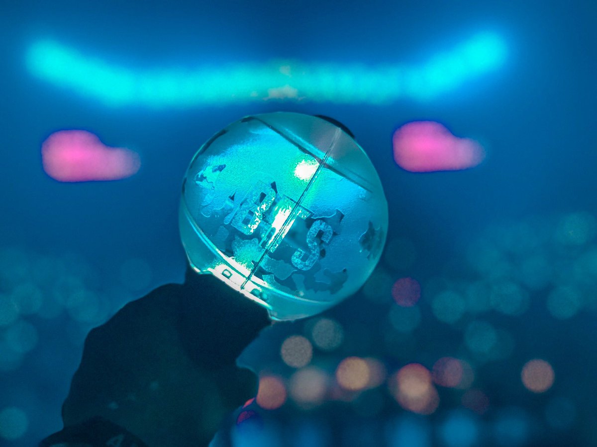 RKIIVEMONO's tweet image. Let's stay young forever,Together!💜

HAPPY ARMY DAY💜💐
 #6yearswithARMY #armymeansfamilly