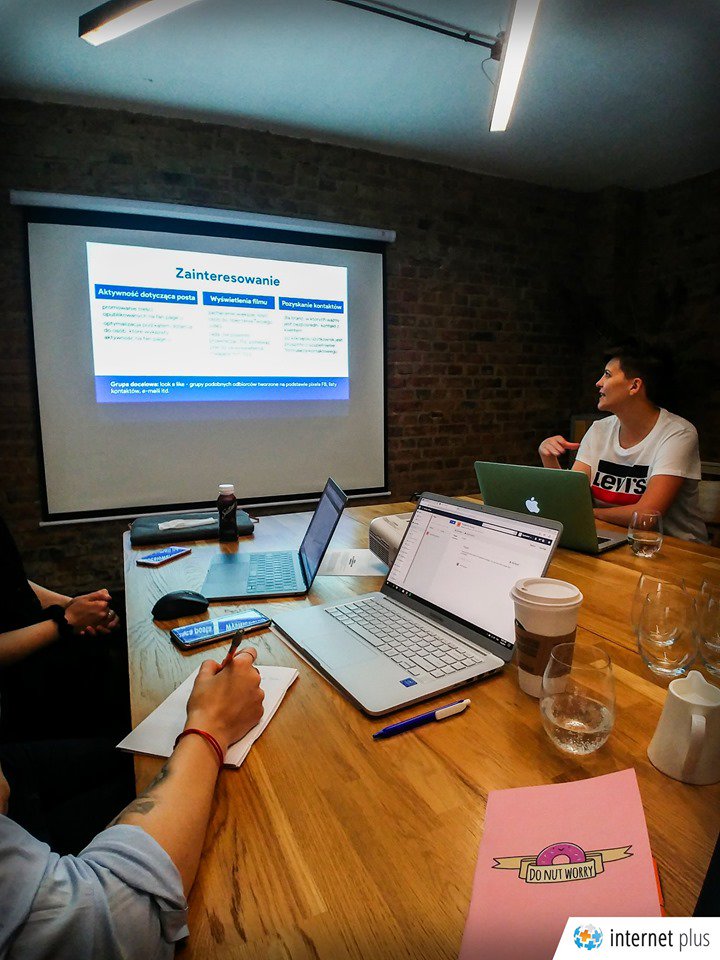 InternetPlusPL's tweet image. Skupiliśmy się na możliwościach reklamowych #FacebookAds, targetowaniu reklam, tworzeniu niestandardowych grup odbiorców i na tym, w jaki sposób zwiększyć efektywność reklam. Dziękujemy za cenne wskazówki! Nic, tylko brać się za tworzenie nowych kampanii 🤓

#InternetPlus