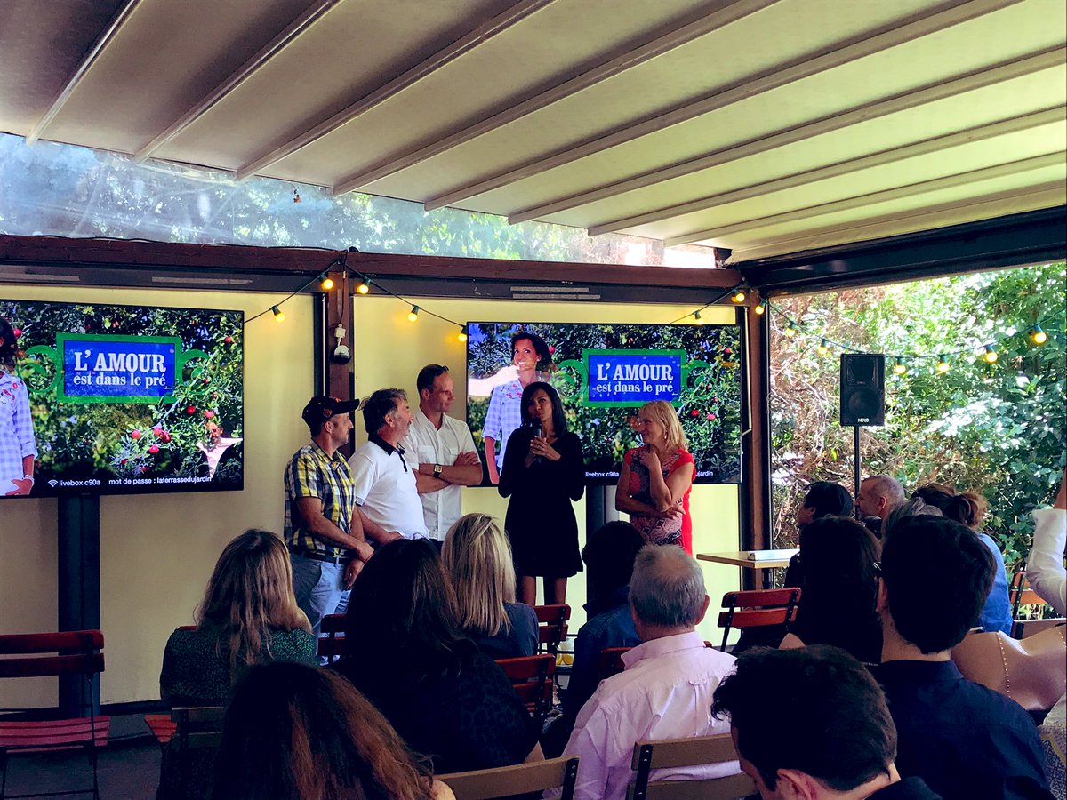 guigz_a's tweet photo. Conférence de presse « L’amour est dans le Pré » 2019 📸🌼🍃 #ADP #ADP14 https://t.co/HSkcM7ov17