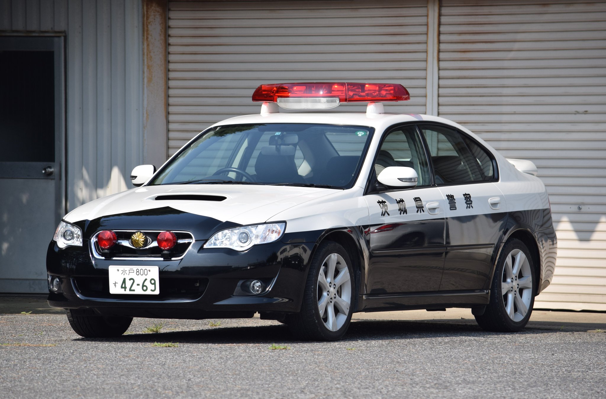 パトカー 1/64 トヨタ クラウン アスリート (GRS214) 和歌山県警察高速隊
