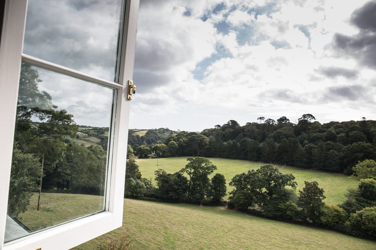 the_vean's tweet photo. The Veanβs 8 luxurious en-suite bedrooms are spread across our beautiful three-storey home - many enjoying beautiful views across the Porthluney Valley πΏ#thevean #caerhays #style #interiors #luxury #grandeur #specialoccasions #escapetocornwall #countryliving #cornwalllife https://t.co/oaI2b2vw1O