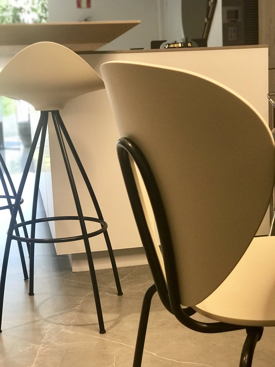 DIMALBACETE's tweet photo. ¡Una pareja bien avenida!
Taburete Onda y silla Globus de Stua.
https://t.co/iV8FiBAfS5  #Interiordesign #Decordesign #Decoracion #IdeasDeco #Interiorismo #mobiliario #iluminacion #complementos #sonido #proyectodecoracion #reformas #Stua #sillaGlobus #tabureteOnda https://t.co/dBZroJA7Uy