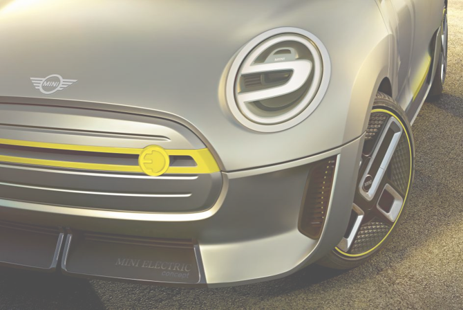 platformdrisk's tweet image. Today marks the launch of the new Mini Cooper E. It is the manufacturers first full electric model. 2019 marks the 60th anniversary for the manufacturer and is therefore a perfect time for them to make the leap into the EV market. 
mini.co.uk/en_GB/home/ran…

#ev #cars #minicooper