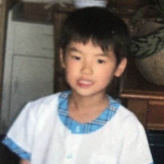 2000X2002's tweet photo. ~딩들 2세~

@ : 모르는 사람이 과자 사준다고 가자고 하면 어떻게 해야 돼요?

(첫째)
머 사줄 건데여?
전 아스크림 
사주세여 ㅎㅎ
                                                          (둘째)
                                                     사오라고 해요. https://t.co/RZUPwp23Wq