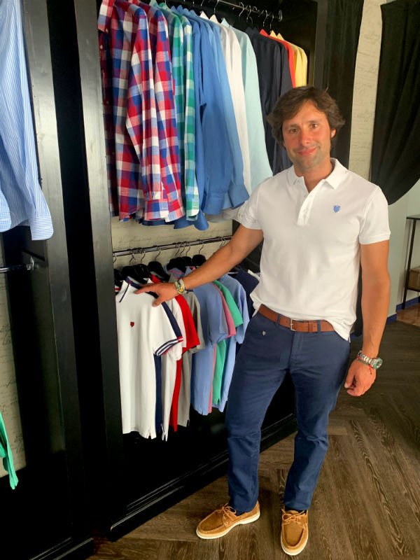 AndresRomeroWeb's tweet photo. El #rejoneador vestirá en adelante la ropa, el calzado y los complementos de #MartinAudenModa en todas sus comparecencias públicas. "Me encanta su moda" 😉😍 asegura @Romero1Andres
#lookcasual #nuevacoleccion #modamasculina #zapatospiel #complementoshombre #online #enviosgratis https://t.co/dwqHfS2AOq