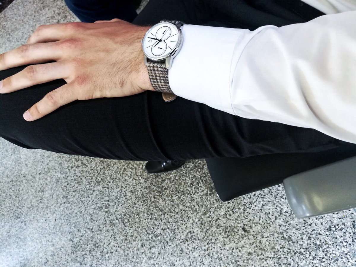 Complete your look the strapbandits way✨ 
#strapbandits #fabricstraps 
#Watchoftheday #watchesofinstagram #womw #wristshot #mensstyle #wis #watchgeek #instawatch #watchfam #wruw #wristcheck #practicalwatch #watch #wristwatch #sparkling #fabricstrap #fabric #leathergoods