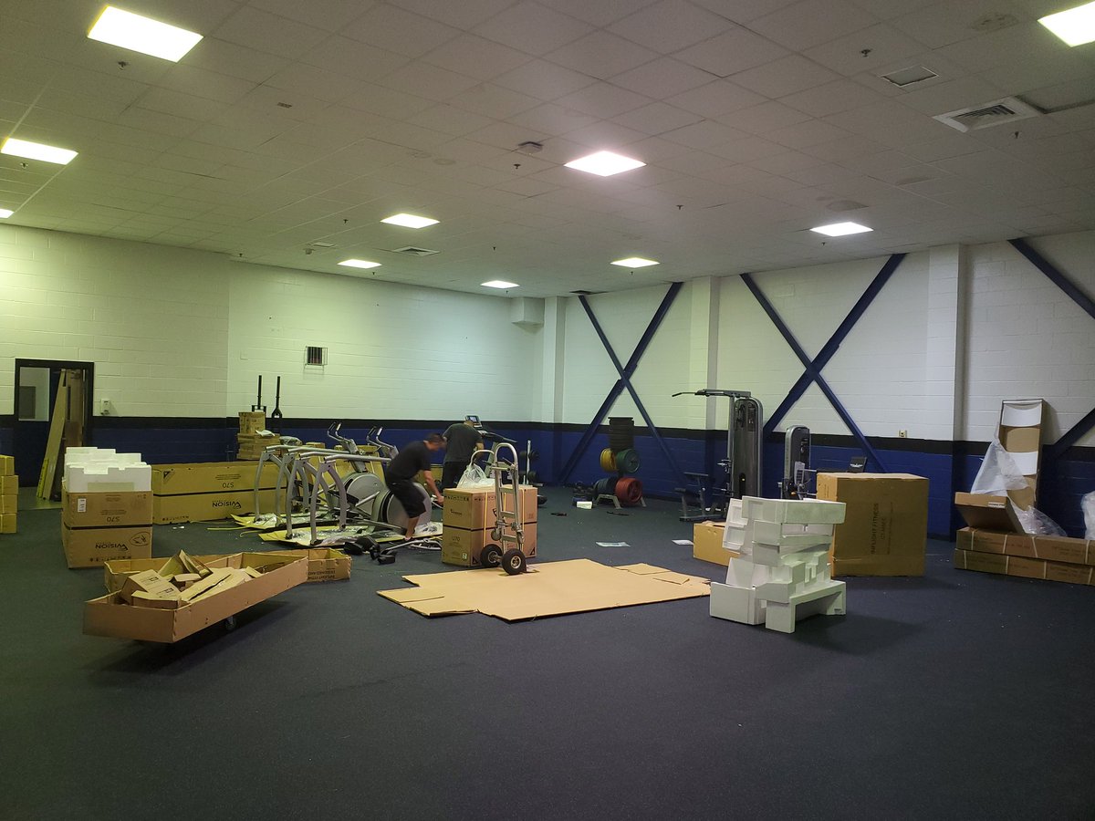 Mtown_Athletics's tweet photo. New weight room equipment delivered today! It's all coming together Cavaliers 💙 @MHSCAVSPride @MHSCavsLax @CavaliersWR @Mtownsoccer @MiddletownFB @Middletown_BB https://t.co/0GyJHoG77z