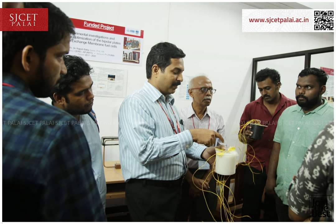 SJCET_PALAI's tweet photo. Five days Faculty Development Programme on "Recent Advances in Fuel Cells" gave its participants an insights on Mechanical Engineering Research Lab of SJCET PALAI.  
#sjcet #sjcetpalai #ME
#FDP #FuelCells #TechnologyfortheFuture https://t.co/7yI39yxiil