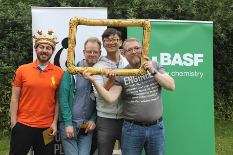 Agri_Tech_E's tweet photo. Ta-da! The #GROWhack19 agri-hackathon story is LIVE! See the stories, the teams, the winners, the tech, the pizza, the soil dig, the raspberry pi(e)s &amp; how we set out to help agriculture #savetheworld with @Eagle_Labs_Agri @BASFcropUK @wwf_uk @ftrbusiness https://t.co/4Stfj8ktJZ https://t.co/q0lUj4YWTn