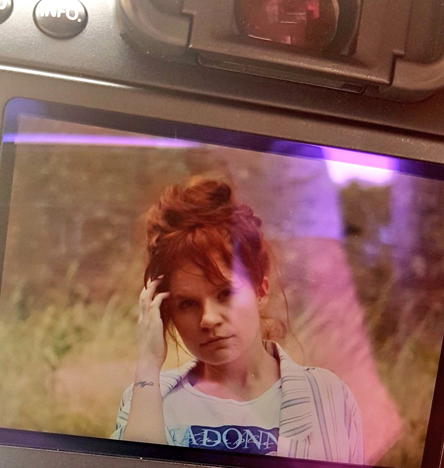 Debooh__'s tweet photo. Quand sur une photo tu as pas le regard 16:9 😂

@WarwaraTPhoto @Barbaraavecw fais quelques choses sur les retouches pour mon regard stp 😂 https://t.co/udkrjgNisj