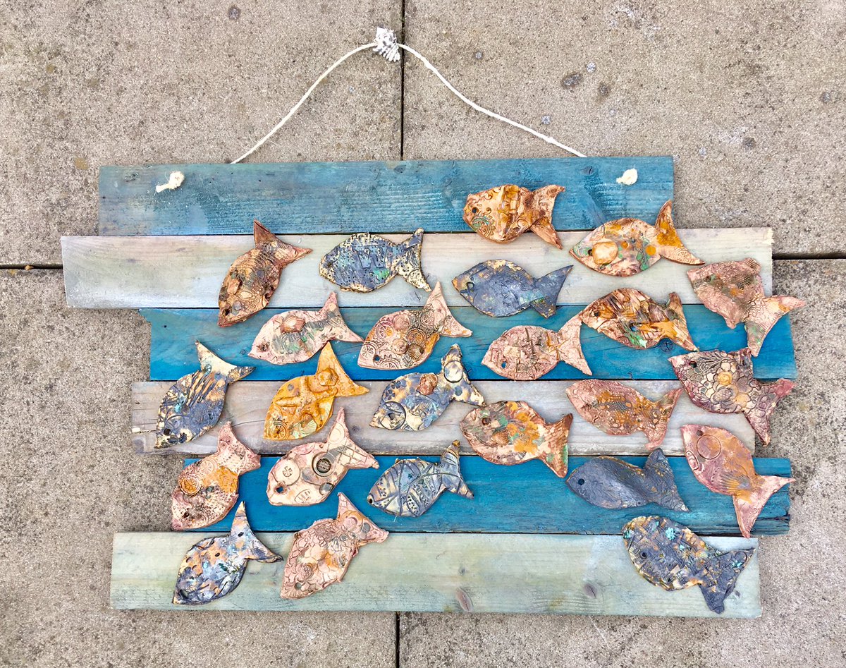 amandaminsilk's tweet photo. Fishy wall sculpture made by Ridgeway pupils SEND School Bedford as a part of a live event sponsored by The Arts Society North Bedfordshire.   #amandasilk#ceramics#creative#workshops#bedford#bedfordshire#clay#throwing#pot#potterywheel#teachingartist https://t.co/MULUe3NG62