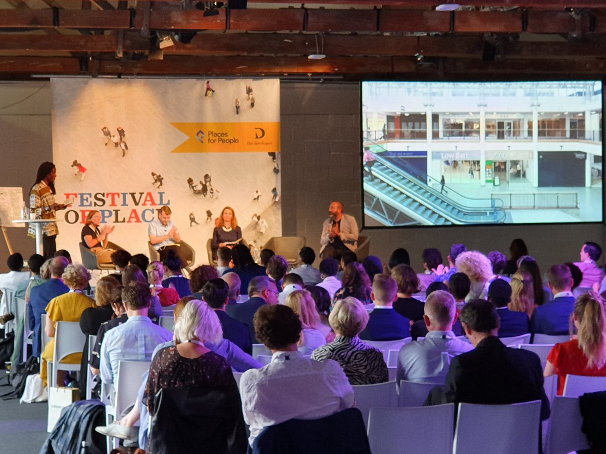 BenAdamsBAA's tweet photo. Another great talk at #festivalofplace on curating culture https://t.co/2auA2bCJHK