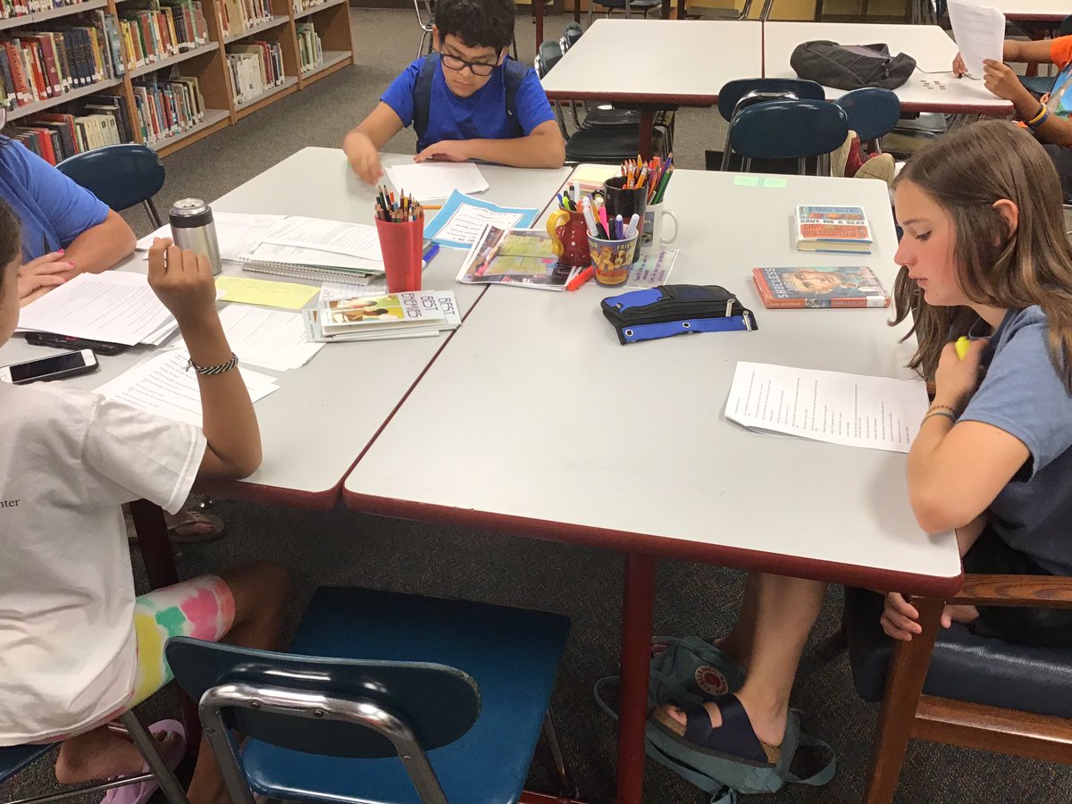 D90SummerSchool's tweet photo. Reading, math problems and lock work today at Roosevelt!  #D90learns https://t.co/AomQAf6hFC