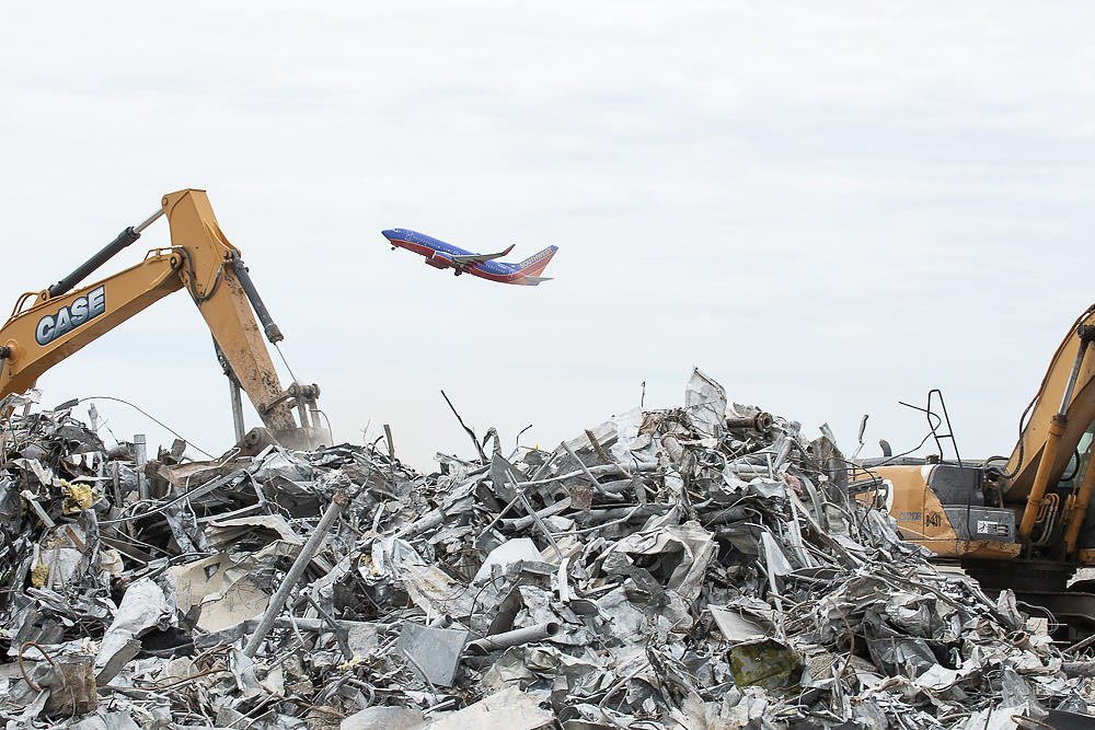 kcur's tweet photo. Construction of a new, greener terminal is underway at Kansas City International Airport https://t.co/vjKbsrF7L3 https://t.co/TyZeSu0eAx