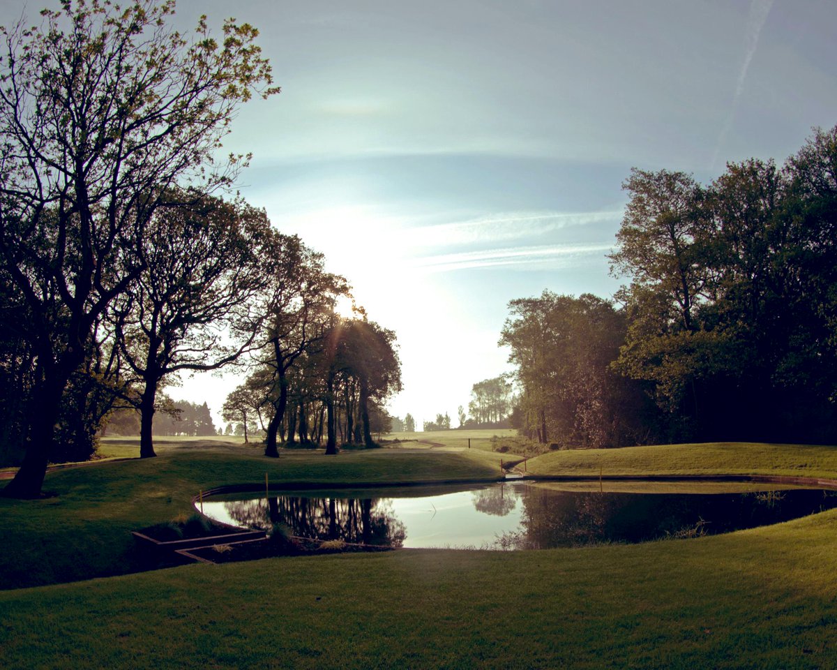 It’s official! We are now partnered with @CardiffMarriott and will be looking at exclusive discounts when groups visit us in 2019 and 2020 shortly. Thank you to Marriot for sponsoring our 5th Hole and we look forward to working with you. #YourCapitalClub #partnership