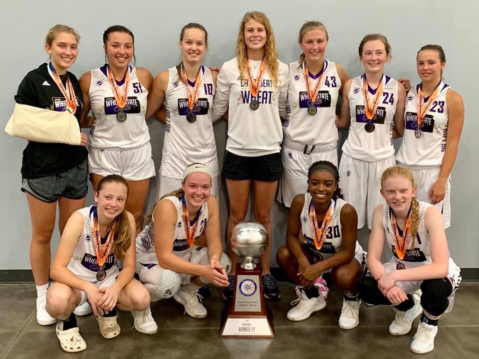 ShaelynMartin50's tweet photo. Super proud of both of my teams finishing in the top of their brackets in the Super 64 tournament!! Time to continue the run in Louisville! #wheatstateelite https://t.co/7FL0AwHjqT