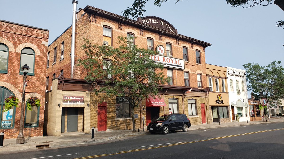 Oasisantonio's tweet photo. Whitby, Ontario https://t.co/TNuQeaojD0