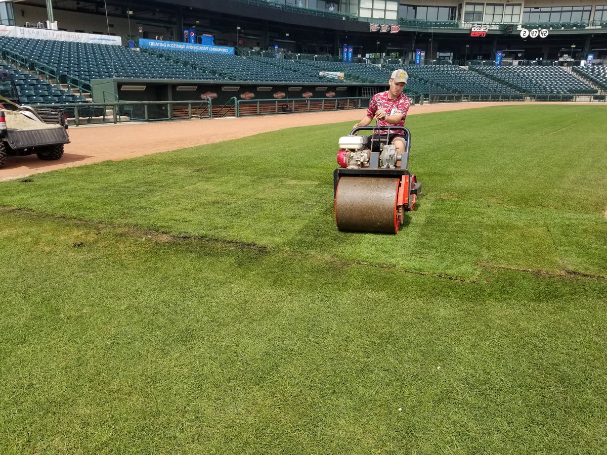 kelren31's tweet image. Finally got our damage from the Big and Rich concert replaced. Great job by the boys the morning. #Sod #NestLevelFun