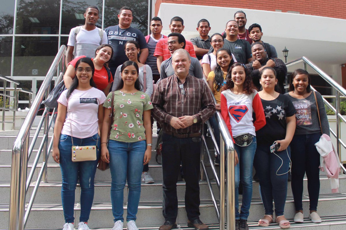 utpfisc's tweet image. Estudiantes de cuarto año de la carrera de Lic. en Redes Informáticas realizan gira a la empresa @DellPanama como parte del curso que ofrece el Profesor @martinarosemena.
@utppanama 
#LRI #DRI #VidaFISC