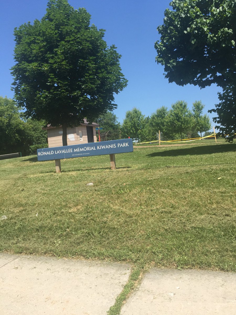 DoreyBennett's tweet photo. Ronald LaVallee Memorial Kiwanis Park is open. I think we can do better then this for the neighbourhood kids. https://t.co/83cuqJO4Bo