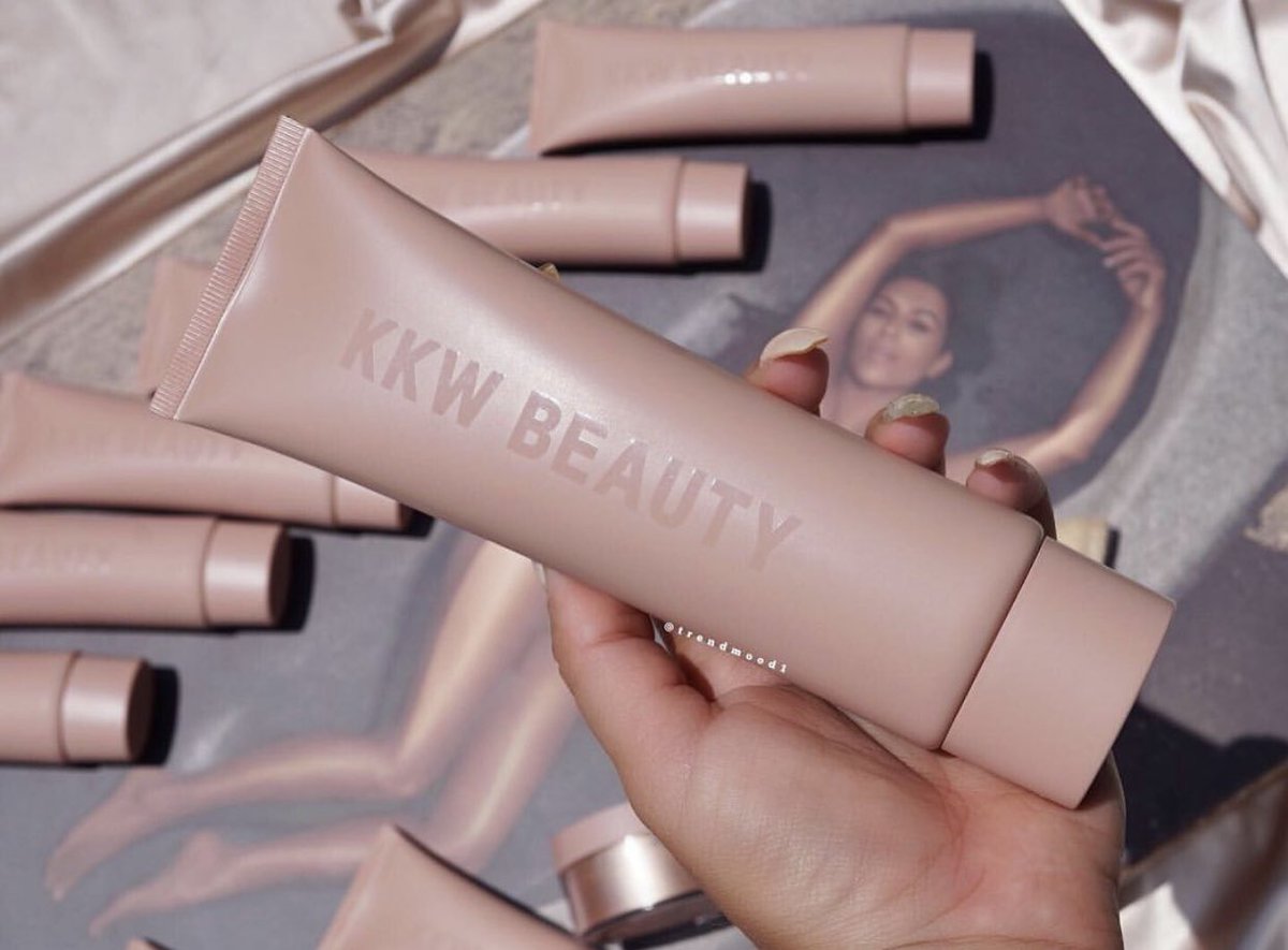 Trendmood's tweet photo. BACK #InStock 🚨 LINK ➡️ https://t.co/SPVSQtNMXy online @kkwbeauty ✨ The #BODYCollection ✨
1. Skin Perfecting Body Foundation
$45
2. Skin Perfecting Body Shimmer $35
3. Loose Shimmer Powder for Face & Body $27
4. Body Brush $32
5. Skin Perfecting Body Foundation & Brush Duo $65 https://t.co/47uoBVVcf3