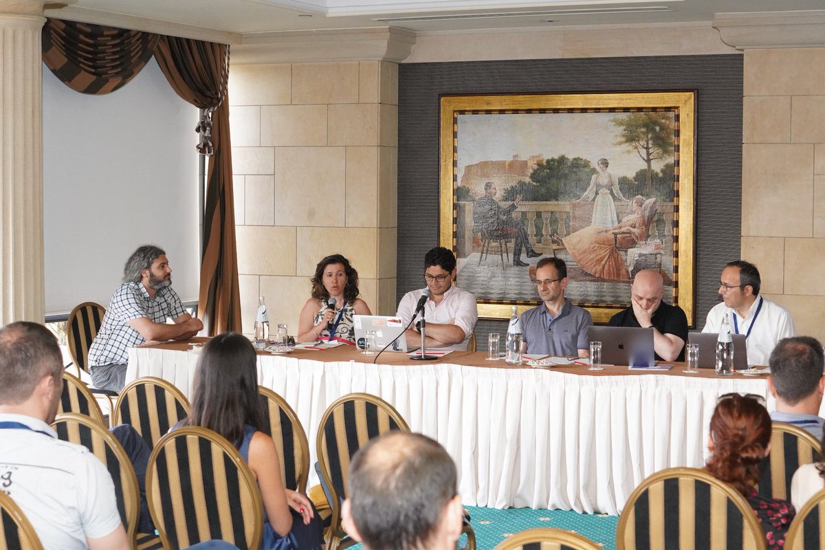 Industry talk with an overview of an enterprise #datawarehouse implementation strategy. Participants: Ion Androutsopoulos, Yannis Ioannidis, Georgia Koutrika, Eirini Ntoutsi, Ippokratis Pandis and Peter Triantafillou.

➡️More: hdms19.athenarc.gr.

#HDMS2019