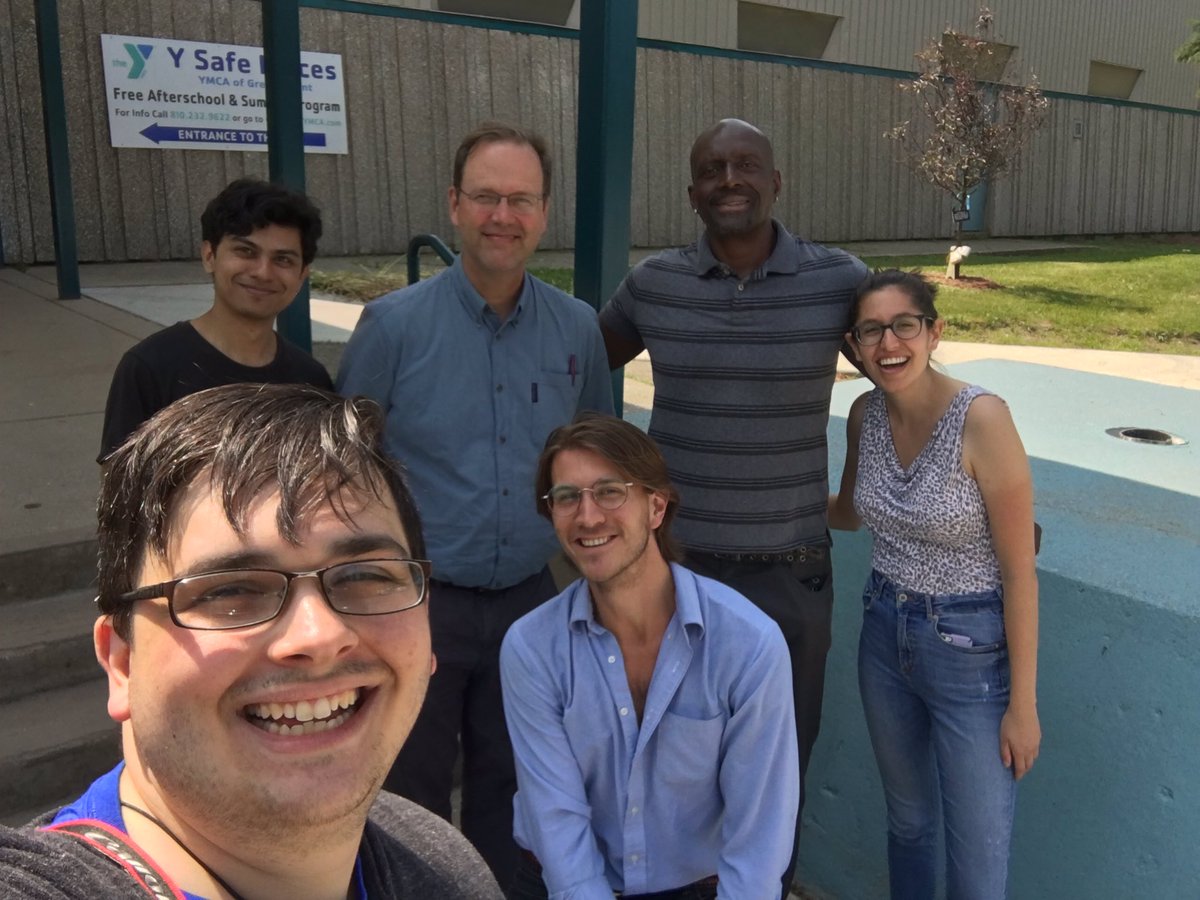 RadioWorldview's tweet photo. Shout outs to #NPR superfan Michael J. Harris, who helps run the #Flint Development Center. He wanted a selfie with Jerome when he heard we were from @WBEZ. He showed us where @FreshwaterFutur is building its #cleanwater lab inside of a shuttered Flint #community school. #WVBus https://t.co/4l8ooswxGr