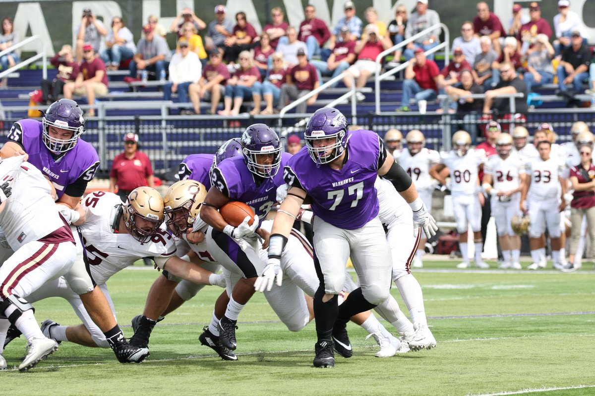 The #Warhawks are ranked fourth in NCAA Division III heading into the 2019 season in the annual <a href="/Lindyssportsmag/">#LindysSports</a> and <a href="/SSyearbooks/">Street & Smith's</a> college football preseason magazines: bit.ly/2XUHbUT || #d3fb #PoweredByTradition