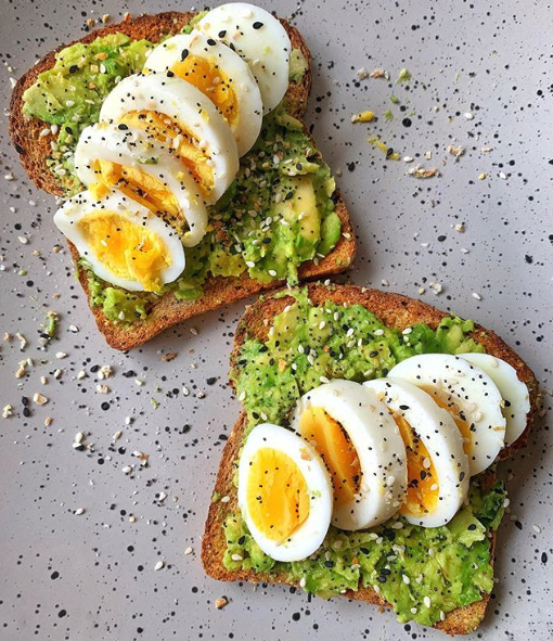 ChinoValleyEggs's tweet photo. OKAY. We can not pass up on #ToastTuesday without sharing @onecrazedfoodies creation. Can you #toastgoals?! You can never go wrong with classic avo toast with beautiful #ChinoValleyRanchers Pasture Raised Eggs on top! 😍 https://t.co/KCKgXGuteO