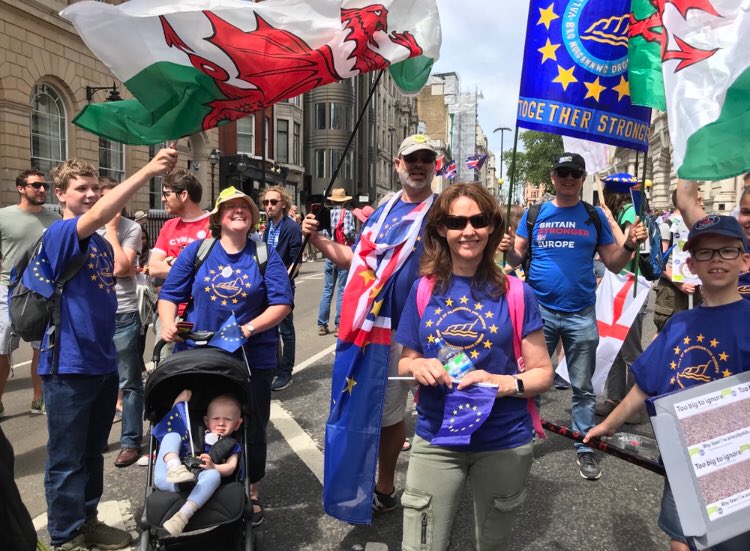 hamishjohnhenry's tweet photo. @sazmeister88 @sacwriter Iโm only in one group, my local @ValeforEurope group who are brilliant (I need to arrange the social for next week).
Beyond that Iโve met a few people at marches including U @sazmeister88
I respect anyone who does stalls though or whoโs active locally๐ช๐๐ #TakingItOffline https://t.co/lLSYAidPn9