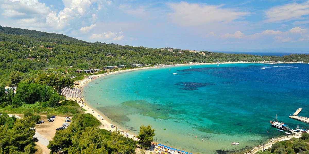 VisitHalkidiki's tweet photo. The most colorful welcome!
A blue and green embrace awaits for you when you finally reach the beach
of #Paliouri
Enjoy!
#Kassandra #Halkidiki #OneofaKind https://t.co/h7jYNeM4Fp