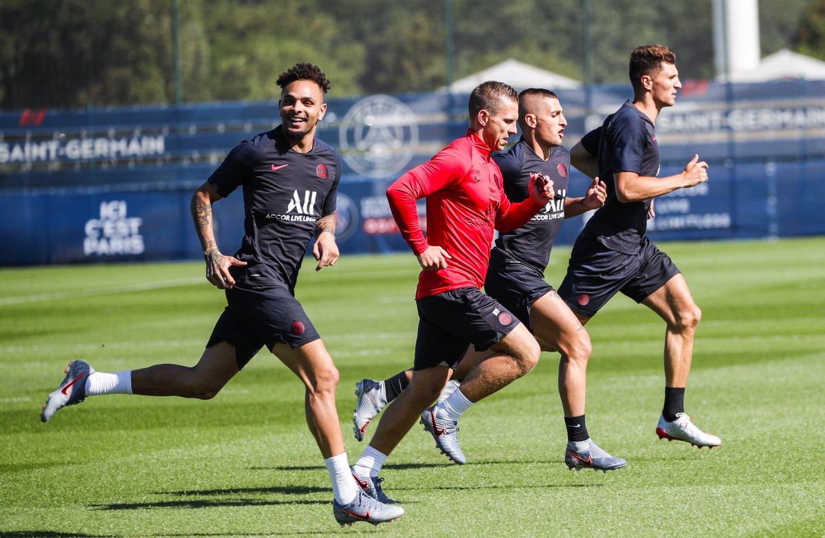PSG_inside's tweet image. 🔙🏋️‍♂️☀️

C&apos;est reparti ! 💪

🔴🔵 #ICICESTPARIS